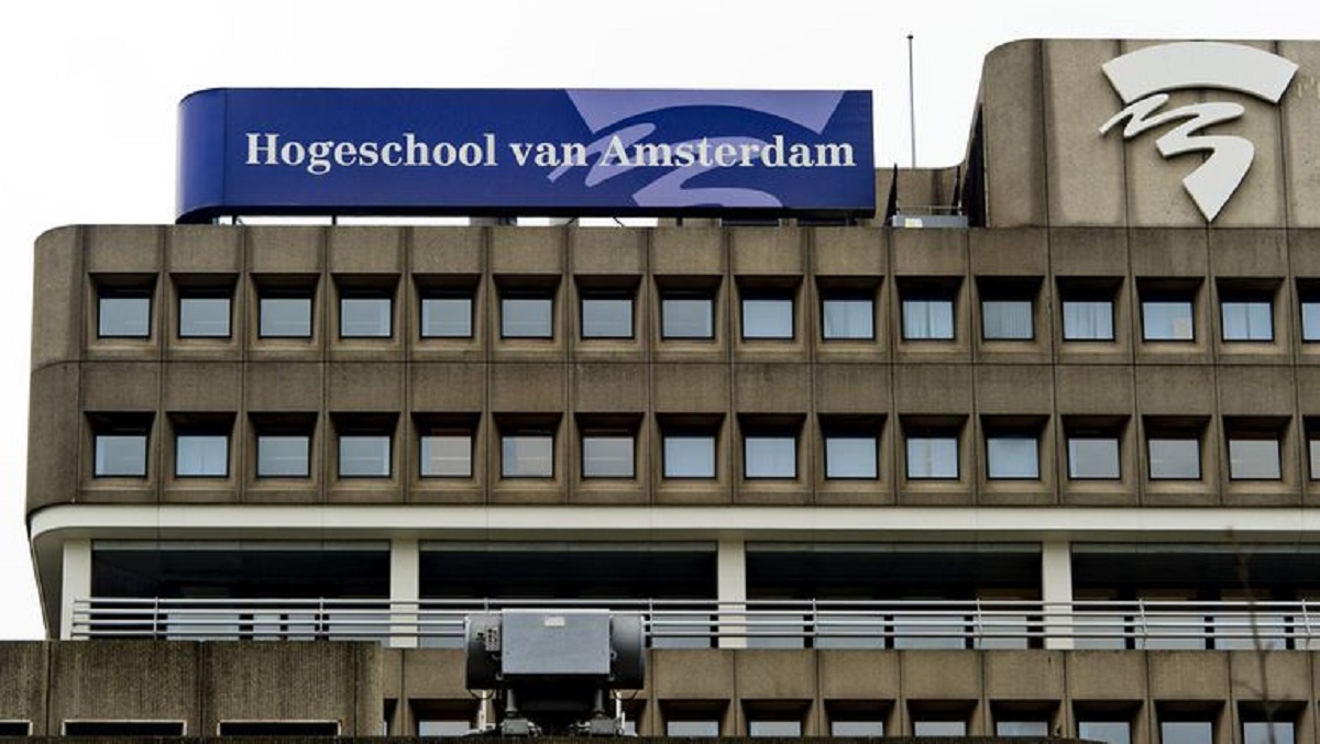 university of amsterdam phd positions